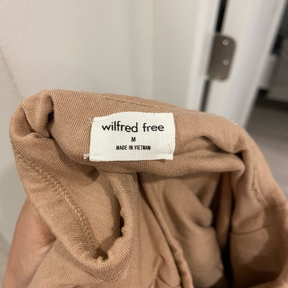 Wilfred Free tiny t-shirt dress, gold camel - Picture 4 of 4